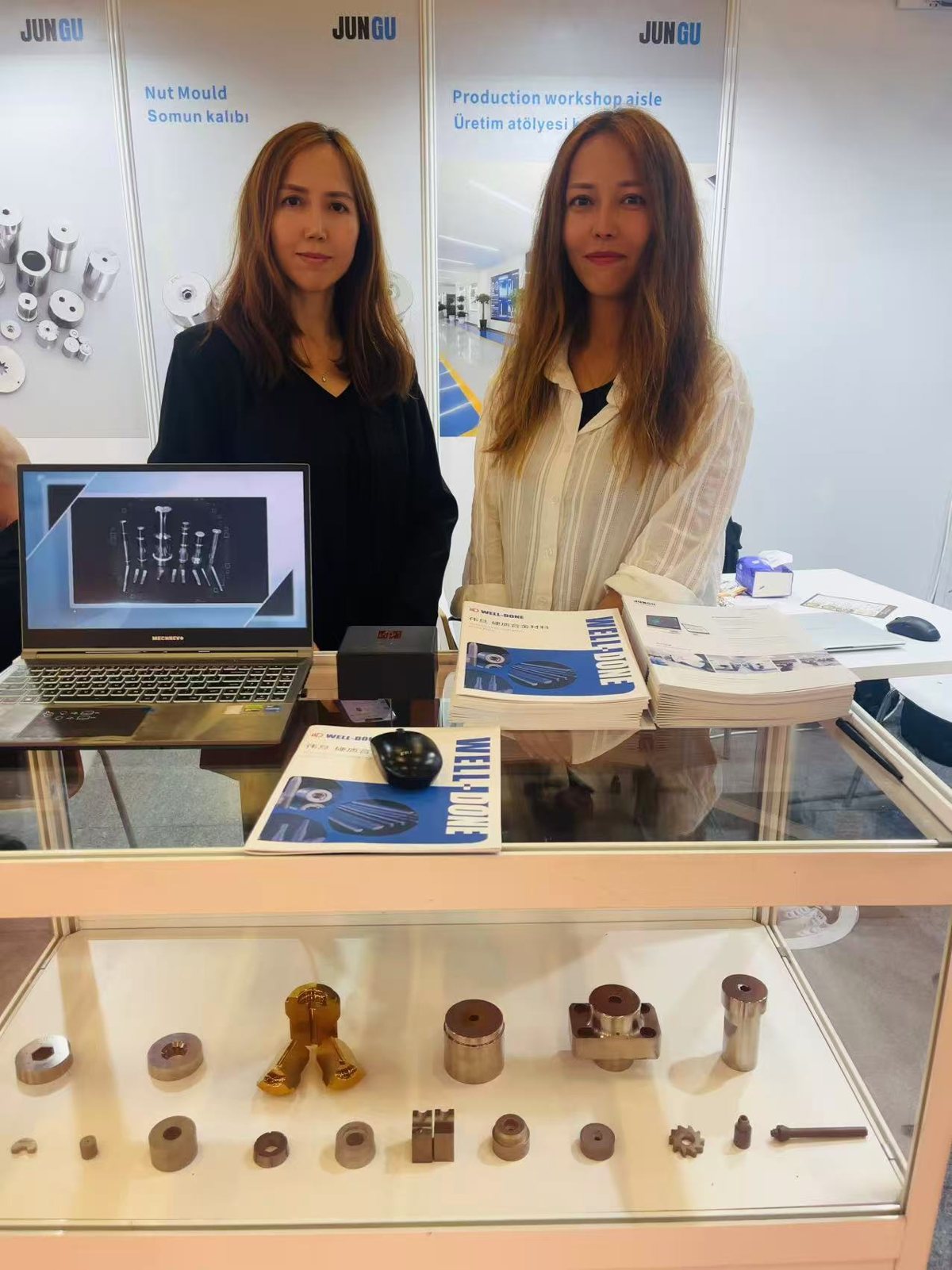 JUNGU-branded exhibition display with fastener tooling samples in Istanbul