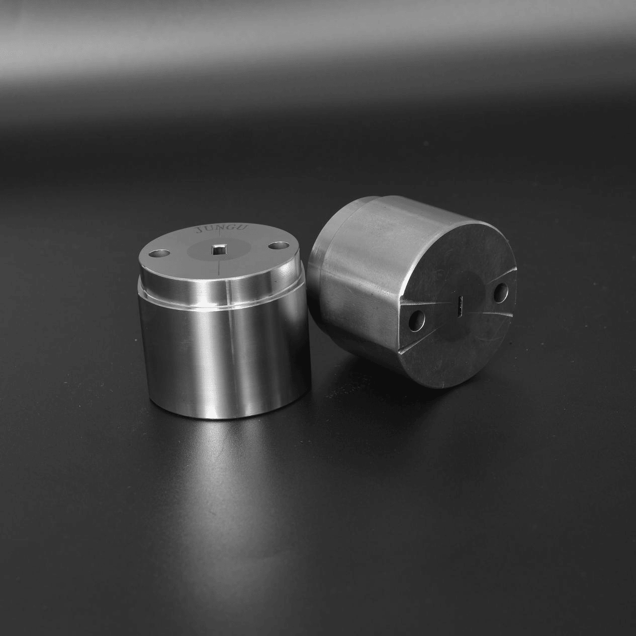 What Is the Difference Between a Hex Die and a Round Die?