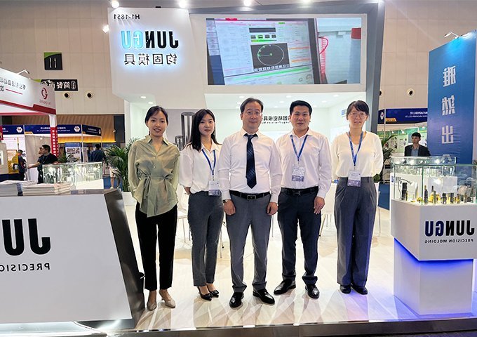 Jungu Precision Moulding Team